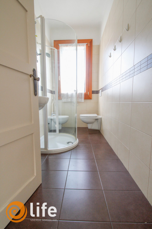 APPARTAMENTO CLASSE A1 con 2 camere SECONDO PIANO senza ascensore - Vicenza zona S. Pietro.

*** ...