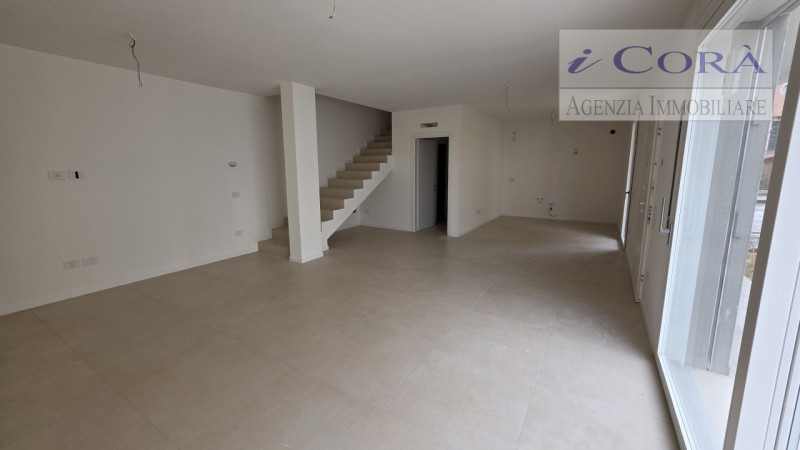 Teolo zona Bresseo/Treponti Casa Villa Trifamiliare classe A4 nuova realizzazione. Circonda dal v...