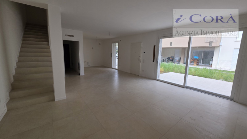 Teolo zona Bresseo/Treponti Casa Villa Trifamiliare classe A4 nuova realizzazione. Circonda dal v...