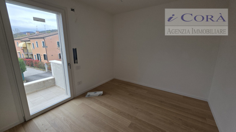 Teolo zona Bresseo/Treponti Casa Villa Trifamiliare classe A4 nuova realizzazione. Circonda dal v...