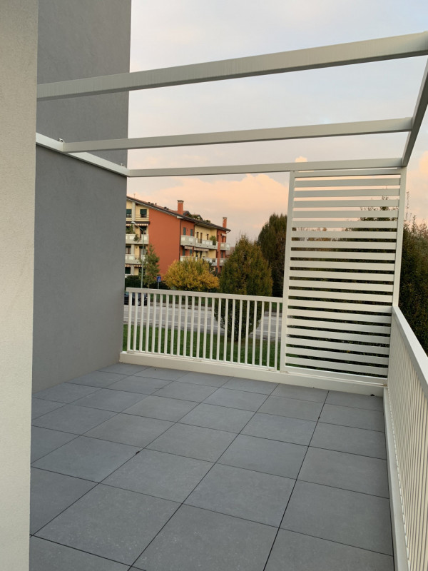 Scopri questo esclusivo appartamento quadrilocale situato nel comune di Selvazzano Dentro, nella ...