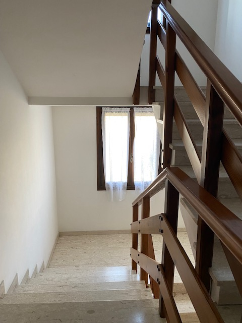 A Cantarana di Cona vi proponiamo un  comodo appartamento, al piano primo su palazzina di pochiss...