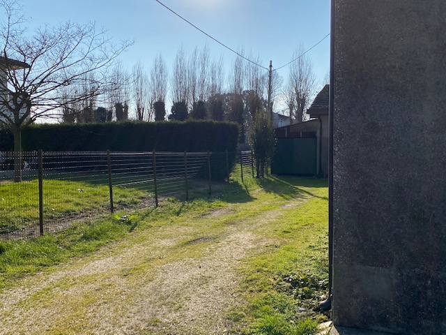 A Cantarana di Cona vi proponiamo un  comodo appartamento, al piano primo su palazzina di pochiss...