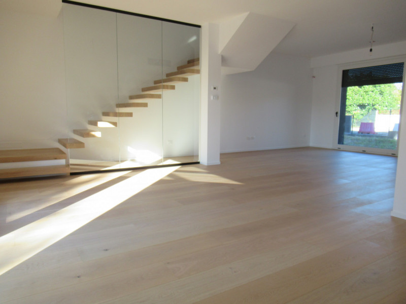 Ad Arcade (TV), in posizione centrale, proponiamo in vendita abbinata, di nuova costruzione, dall...