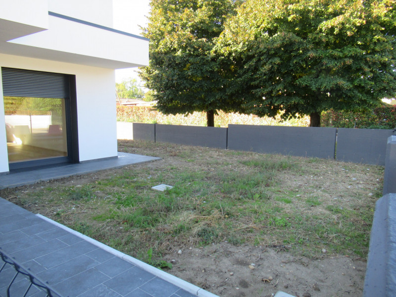 Ad Arcade (TV), in posizione centrale, proponiamo in vendita abbinata, di nuova costruzione, dall...