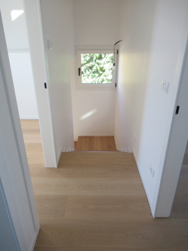 Ad Arcade (TV), in posizione centrale, proponiamo in vendita abbinata, di nuova costruzione, dall...