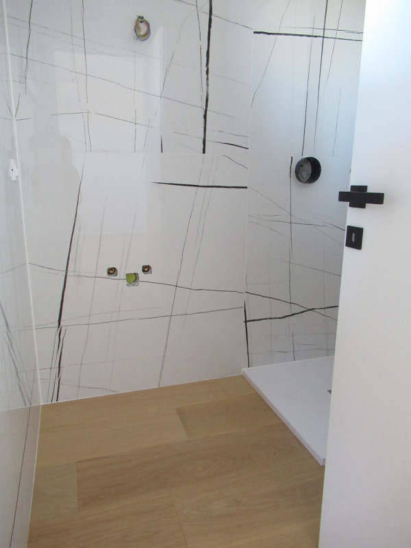 Ad Arcade (TV), in posizione centrale, proponiamo in vendita abbinata, di nuova costruzione, dall...