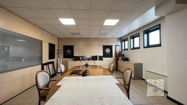 Rif. C300 Situato a 10 Km dal casello di Santa Margherita D'Adige.
L’immobile è ben interconnesso...