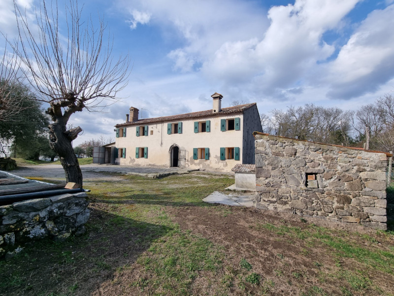 Siamo in Comune di Baone, più precisamente in prossimità dell'abitato di Calaone, Proponiamo in V...
