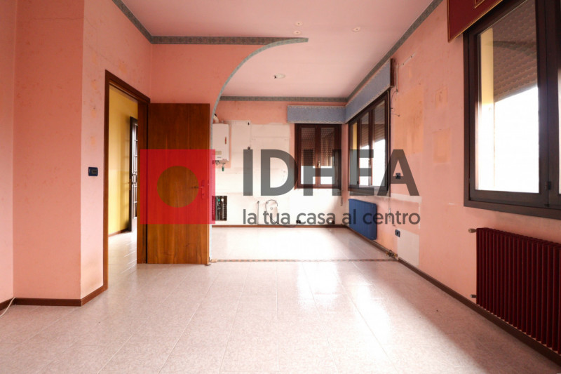 TREVISO - SANTA BONA NUOVA

""" RIFERIMENTO NST1 """


L'agenzia immobiliare Idhea propone in ven...