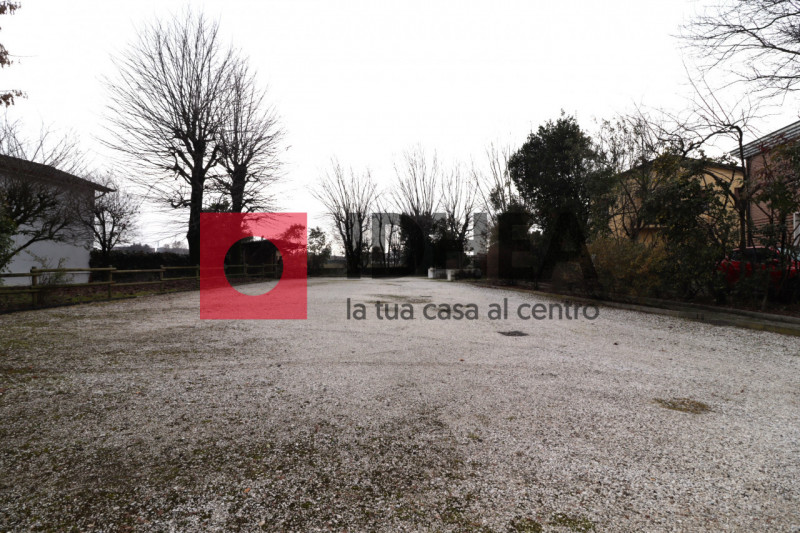 TREVISO - SANTA BONA NUOVA

""" RIFERIMENTO NST1 """


L'agenzia immobiliare Idhea propone in ven...