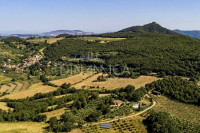 Bellissimo agriturismo con 58 ha di terreno biologico, collina pomarance, pisa