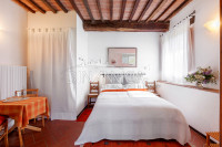 Bellissimo agriturismo con 58 ha di terreno biologico, collina pomarance, pisa