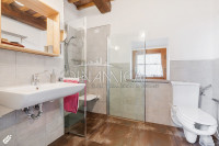 Bellissimo agriturismo con 58 ha di terreno biologico, collina pomarance, pisa