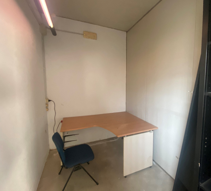 A Veggiano, a pochi metri dalla Statale 11 Padova–Vicenza e a soli 3 km dal casello autostradale ...