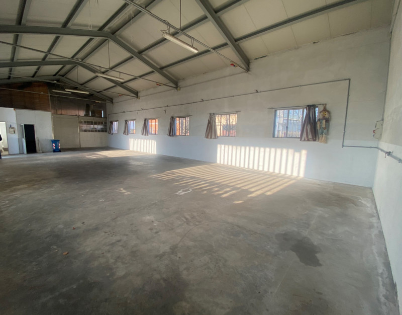 A Veggiano, a pochi metri dalla Statale 11 Padova–Vicenza e a soli 3 km dal casello autostradale ...