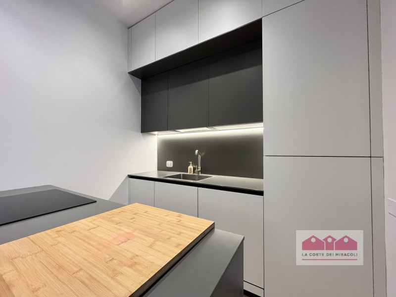 CENTRO STORICO: MINIAPPARTAMENTO RISTRUTTURATO COMPOSTO DA SOGGIORNO CON ANGOLO COTTURA, BAGNO, C...