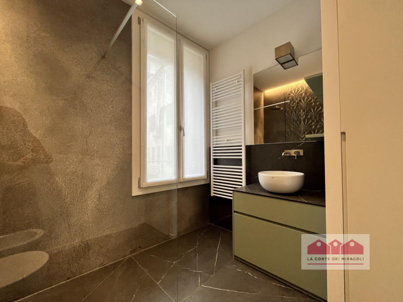 CENTRO STORICO: MINIAPPARTAMENTO RISTRUTTURATO COMPOSTO DA SOGGIORNO CON ANGOLO COTTURA, BAGNO, C...