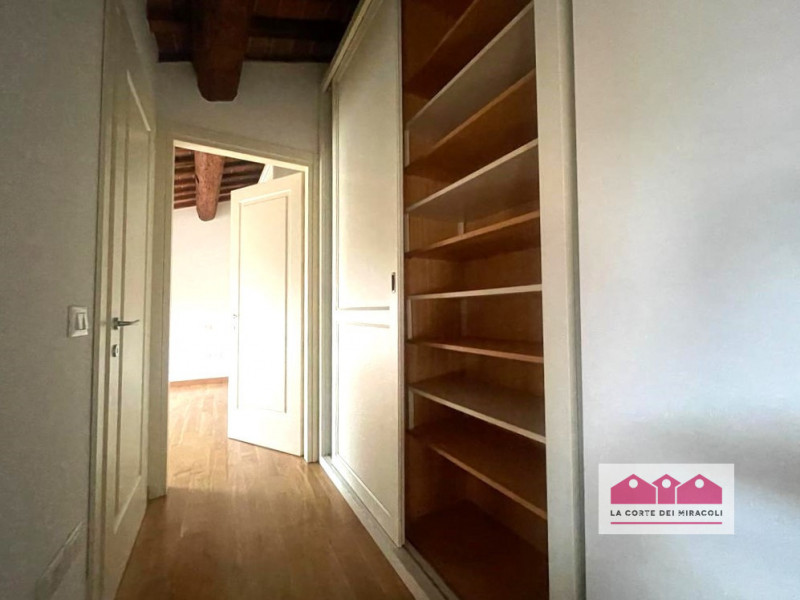 CENTRO DI VICENZA - SANTA CHIARA: IN ACCOGLIENTE ED ELEGANTE EDIFICIO RISTRUTTURATO, SPLENDIDO BI...
