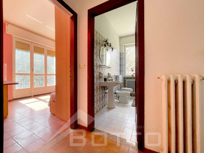 Semi-detached house for sale in Soriso, with garden