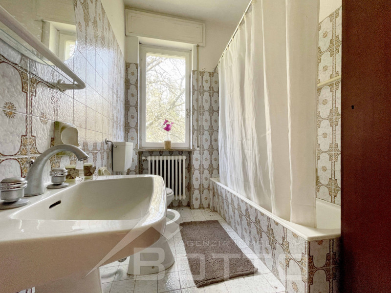 Semi-detached house for sale in Soriso, with garden