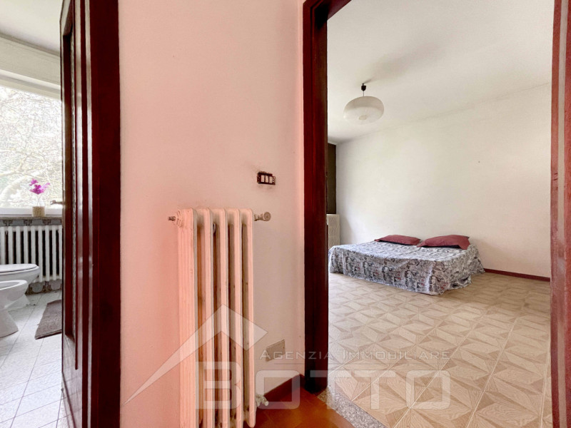 Semi-detached house for sale in Soriso, with garden