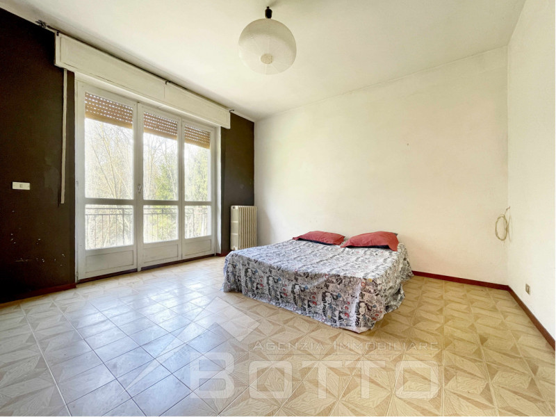 Semi-detached house for sale in Soriso, with garden