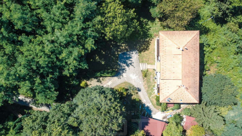 Semi-detached house for sale in Soriso, with garden