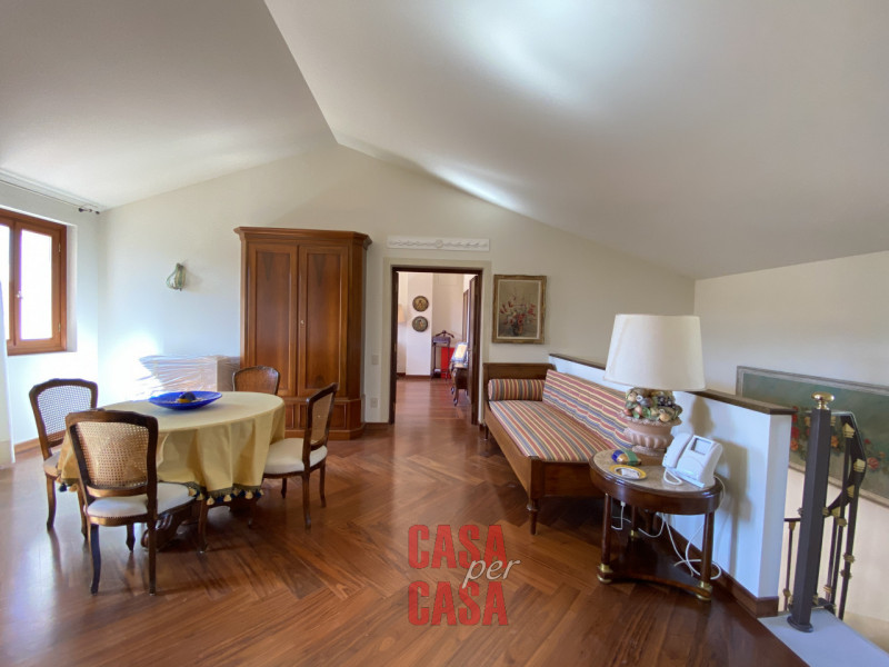 Rif R072 - ABANO TERME - Loc.  MONTEROSSO: Elegante proprietà nel comune di Abano Terme completam...