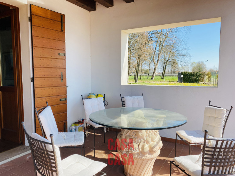 Rif R072 - ABANO TERME - Loc.  MONTEROSSO: Elegante proprietà nel comune di Abano Terme completam...