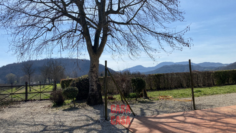 Rif R072 - ABANO TERME - Loc.  MONTEROSSO: Elegante proprietà nel comune di Abano Terme completam...