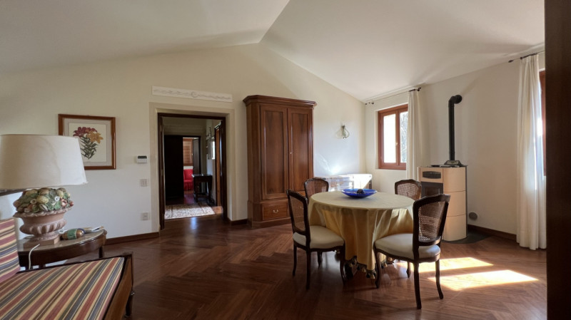 Rif R072 - ABANO TERME - Loc.  MONTEROSSO: Elegante proprietà nel comune di Abano Terme completam...