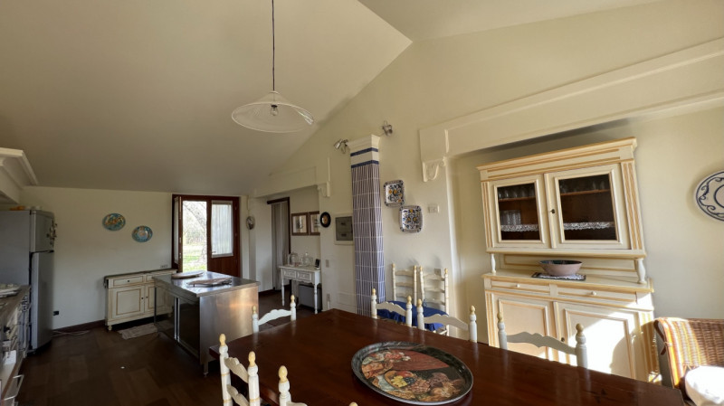 Rif R072 - ABANO TERME - Loc.  MONTEROSSO: Elegante proprietà nel comune di Abano Terme completam...