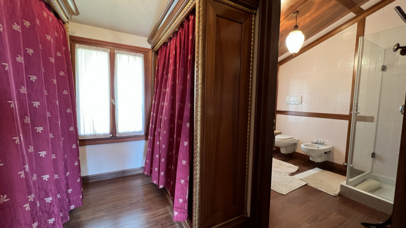 Rif R072 - ABANO TERME - Loc.  MONTEROSSO: Elegante proprietà nel comune di Abano Terme completam...