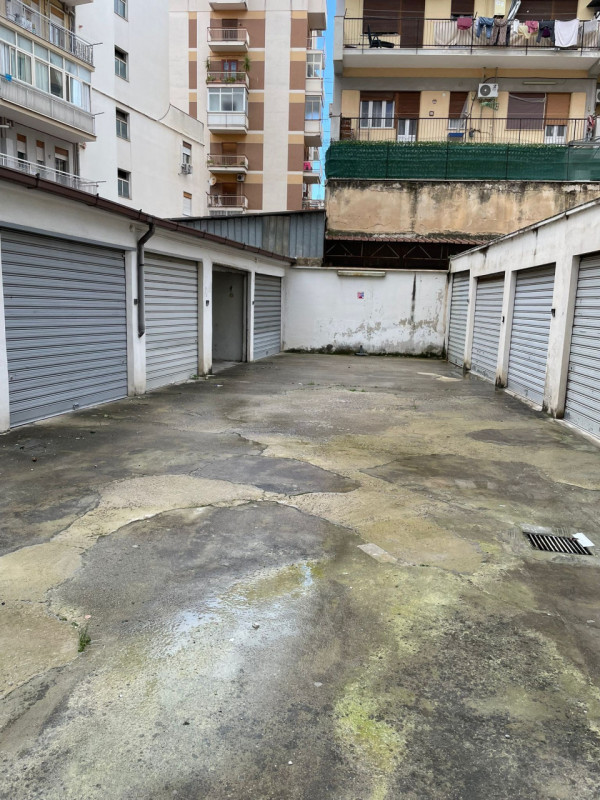 Palermo Affitto Garage singolo