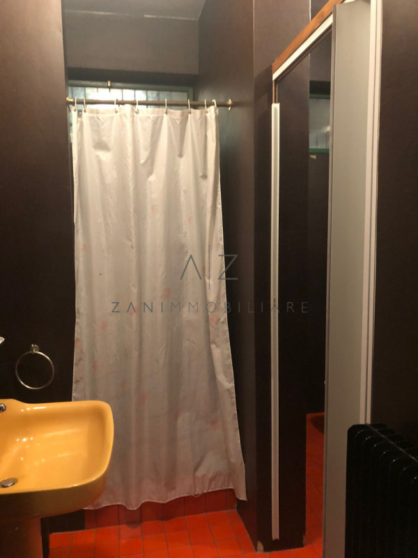 Per ulteriori informazioni:
Consulente immobiliare Sara 348/8560225 

Montebelluna, a due passi d...