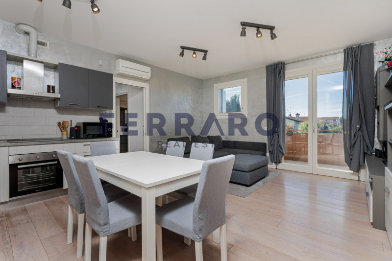 Ponzano Veneto. Codice CV45. Situato in una zona residenziale, proponiamo appartamento del 2017 p...