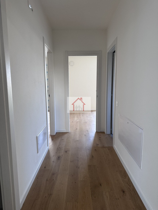 L'agenzia Immobiliare Luxor è entusiasta di presentare in vendita ultima unità abitativa di nuova...