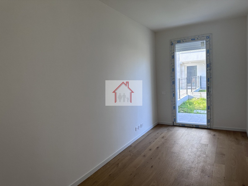 L'agenzia Immobiliare Luxor è entusiasta di presentare in vendita ultima unità abitativa di nuova...