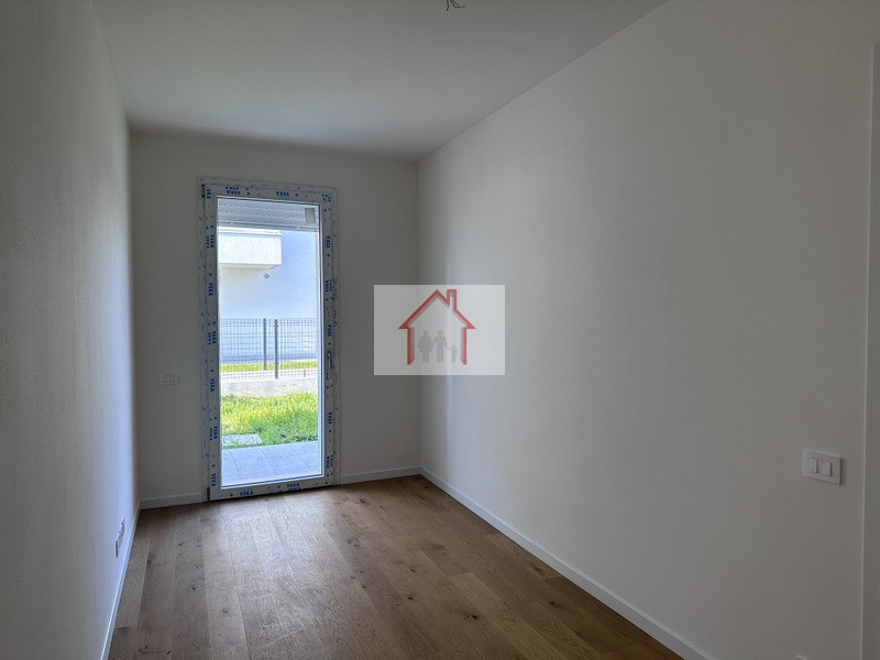 L'agenzia Immobiliare Luxor è entusiasta di presentare in vendita ultima unità abitativa di nuova...