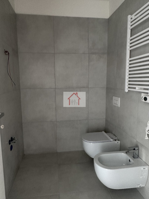 L'agenzia Immobiliare Luxor è entusiasta di presentare in vendita ultima unità abitativa di nuova...