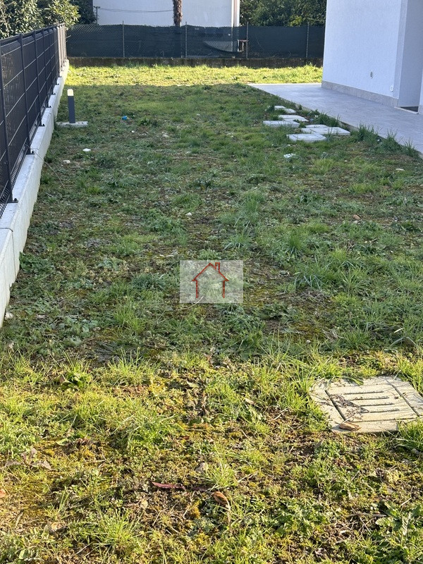 L'agenzia Immobiliare Luxor è entusiasta di presentare in vendita ultima unità abitativa di nuova...