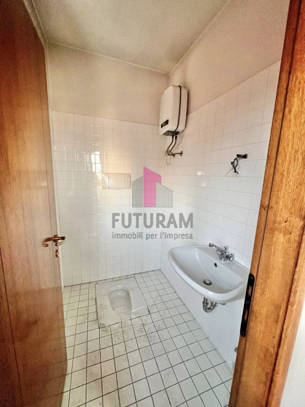 BASSANO DEL GRAPPA - RIF.18BRU-FUTURAM - PER INFO 0444/310220 - 392/9183796


SU STRADA AD ALTA P...