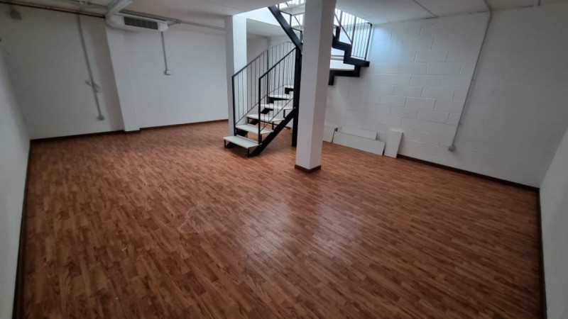 Vendesi ufficio in centro ad Arzergrande in posizione strategica con ottiam visibilità.

L'immobi...