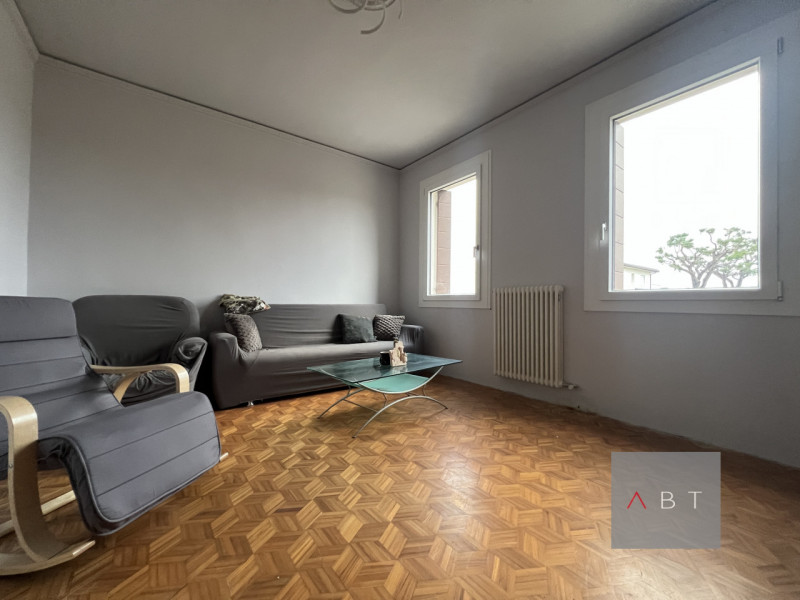 Situata nella frazione di Paviola, casa singola composta di: ingresso, cucina-pranzo, soggiorno, ...