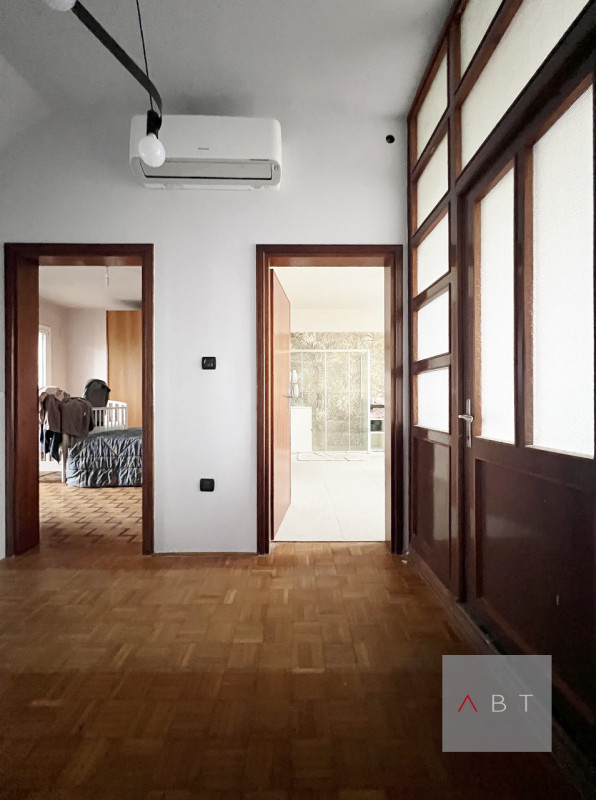 Situata nella frazione di Paviola, casa singola composta di: ingresso, cucina-pranzo, soggiorno, ...