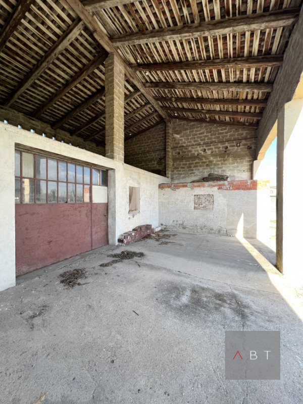 Situata nella frazione di Paviola, casa singola composta di: ingresso, cucina-pranzo, soggiorno, ...