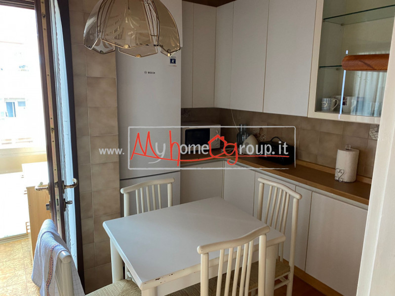 CHIESANUOVA: Stanza singola per studenti universitari in appartamento condiviso. La soluzione si ...