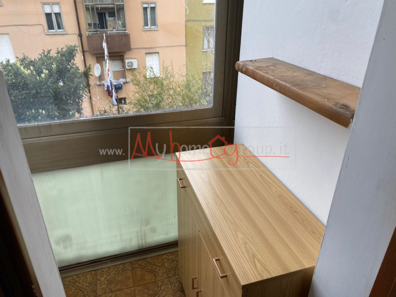 CHIESANUOVA: Stanza singola per studenti universitari in appartamento condiviso. La soluzione si ...