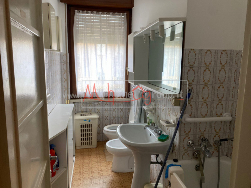 CHIESANUOVA: Stanza singola per studenti universitari in appartamento condiviso. La soluzione si ...